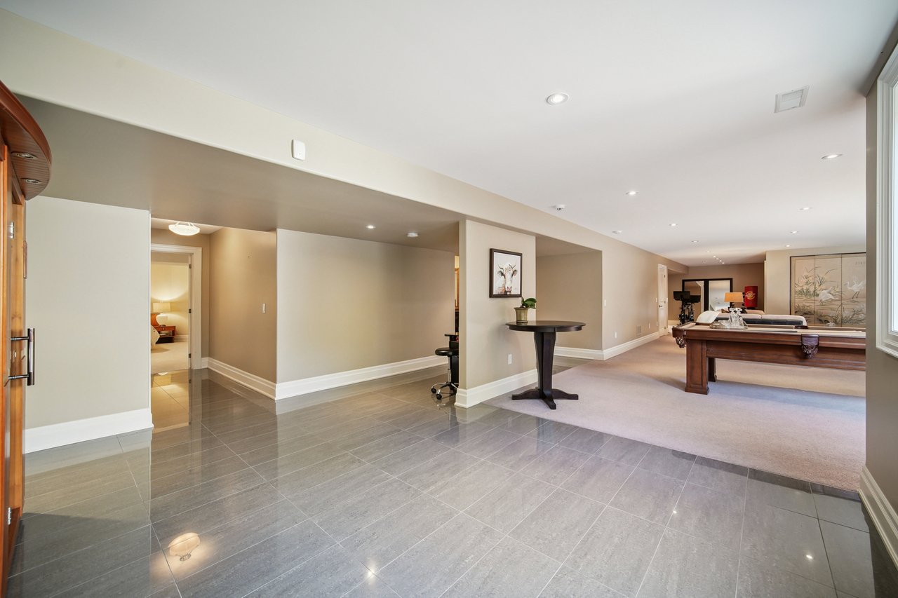 Show-stopping luxury in the heart of Southwest Oakville