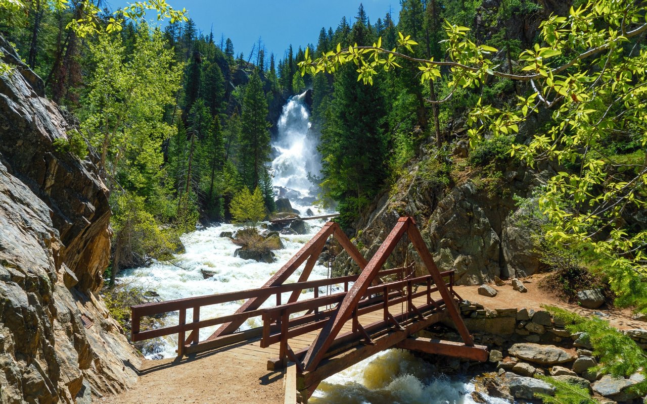 Fish Creek Falls