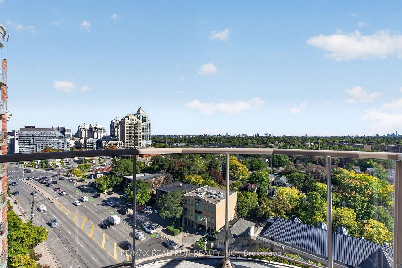 NORTH YORK LUXURY 