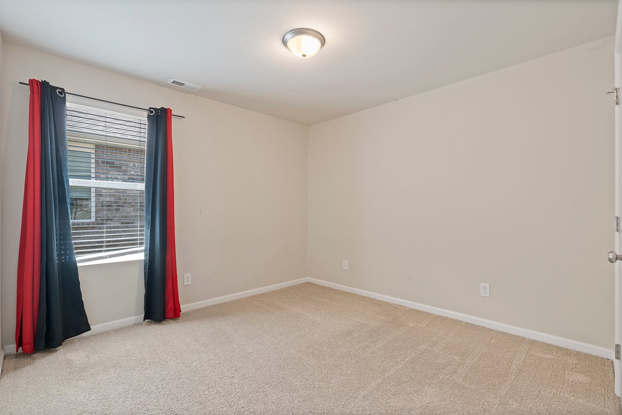 MADISON CITY SCHOOLS! Charming Home in a Great Location!