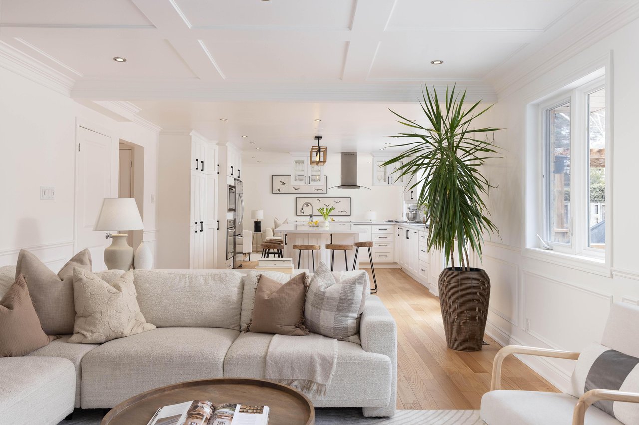 4456 Hawthorne Drive, Burlington, ON L7L 1G5