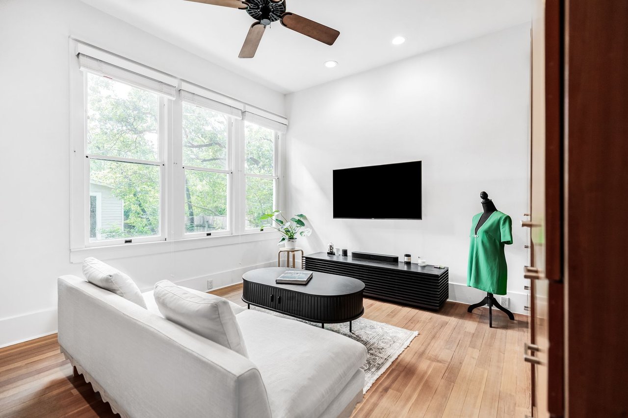 The Clarkesville Manor