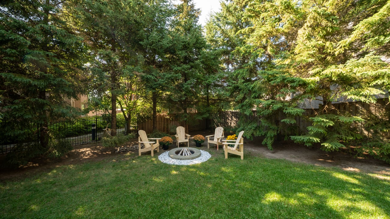 19 Stockdale Cres, Richmond Hill Ontario