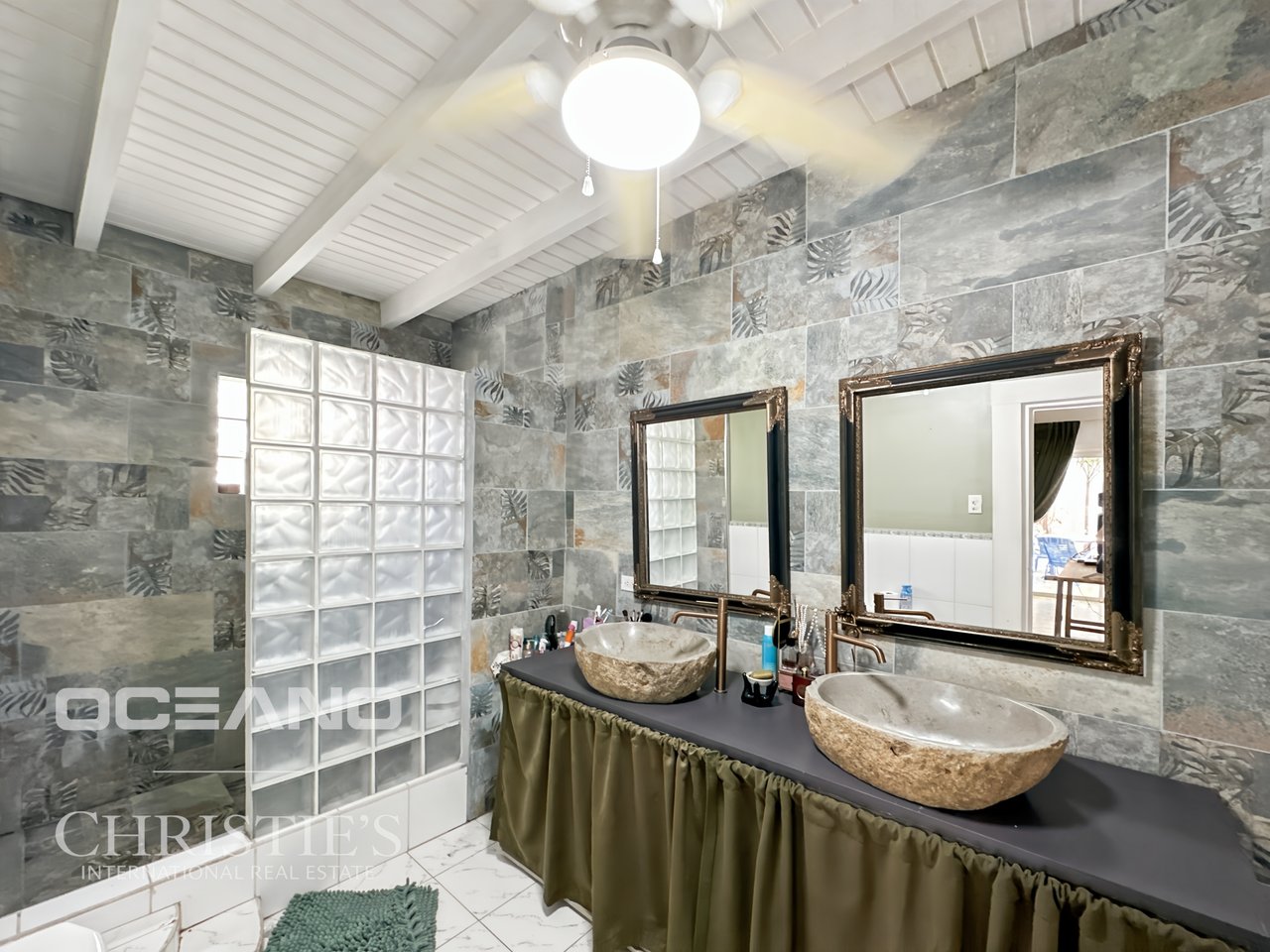 Investment Opportunity – 3-Bedroom Villa with Studio and Independent Unit