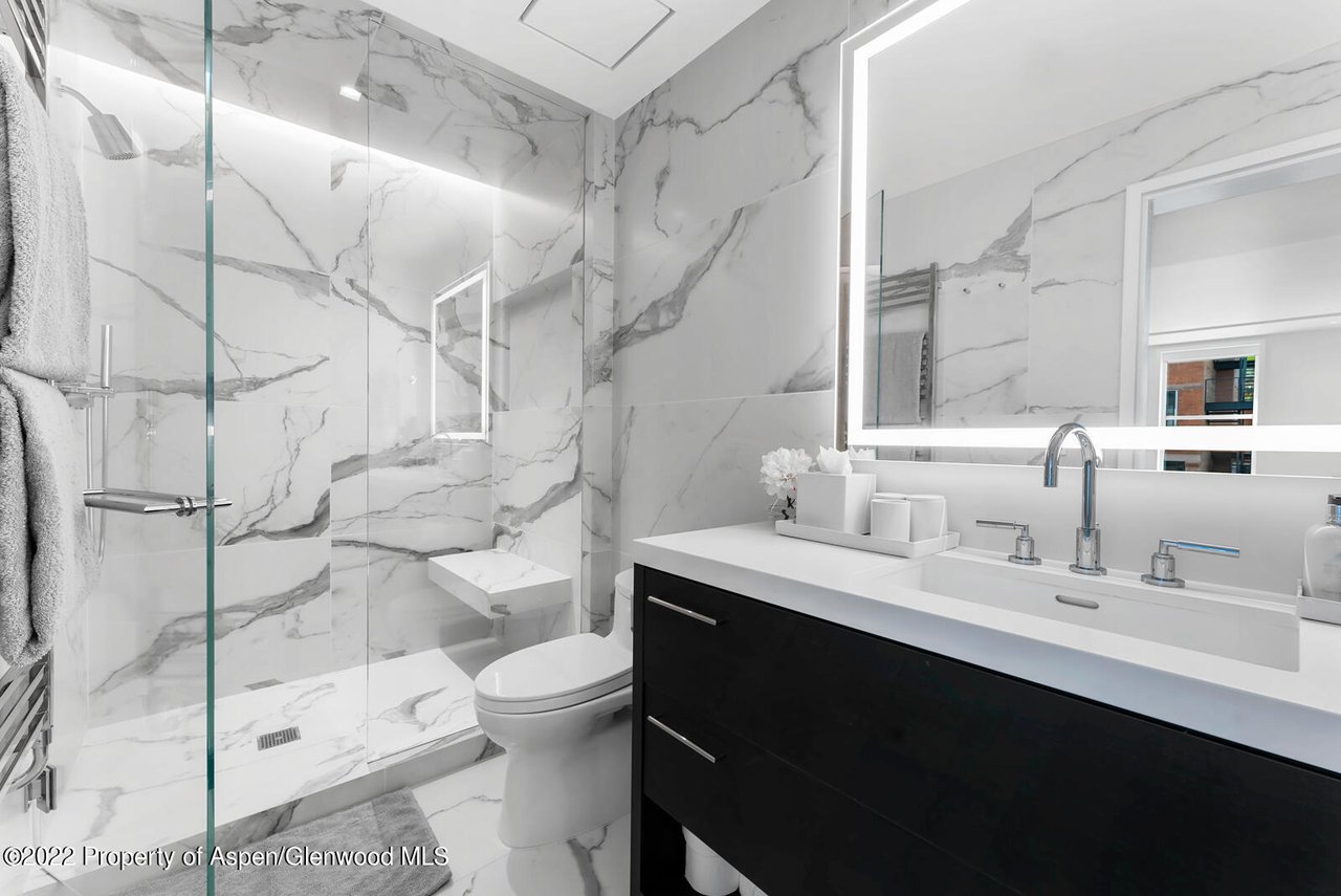 508 E Cooper Avenue, Unit 201