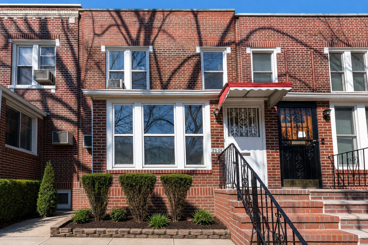 25-06 37 St