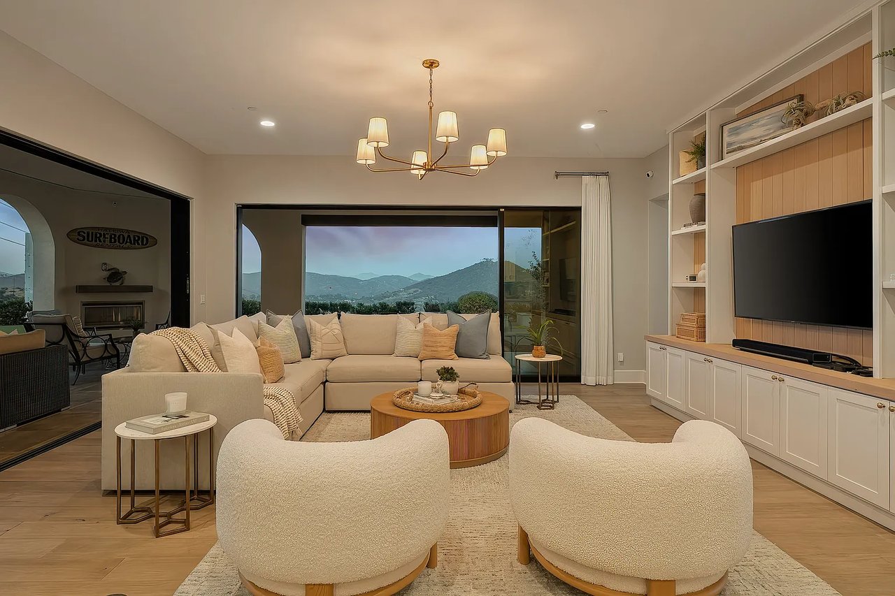 3947 Rancho Summit Dr