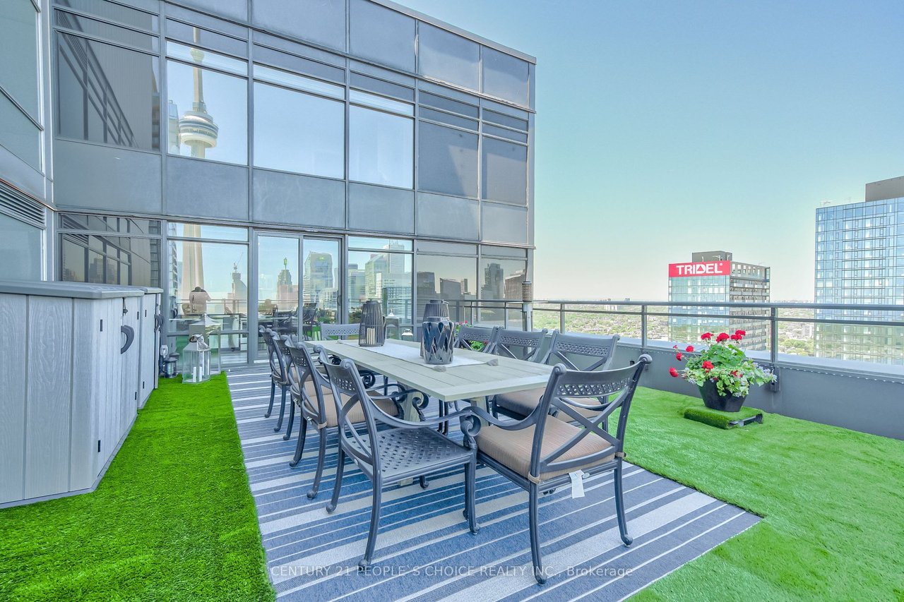 25 TELEGRAM MEWS LUXURY PENTHOUSE