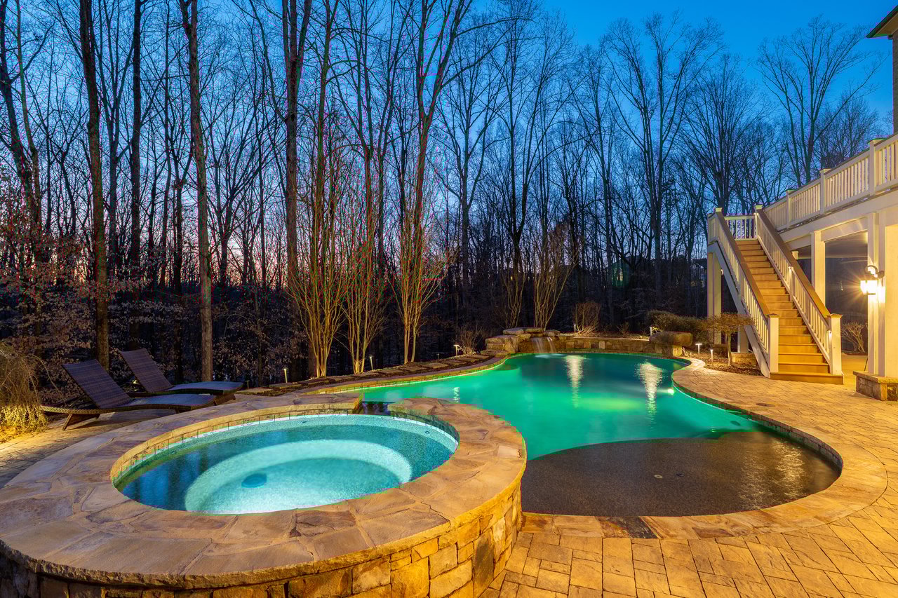 16750 Quayside Drive