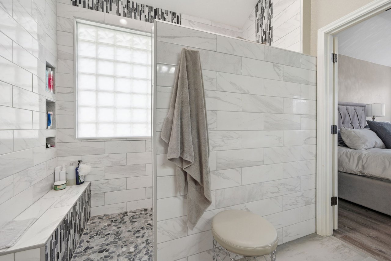 Elegantly Updated Lakeway Retreat w/ New Roof