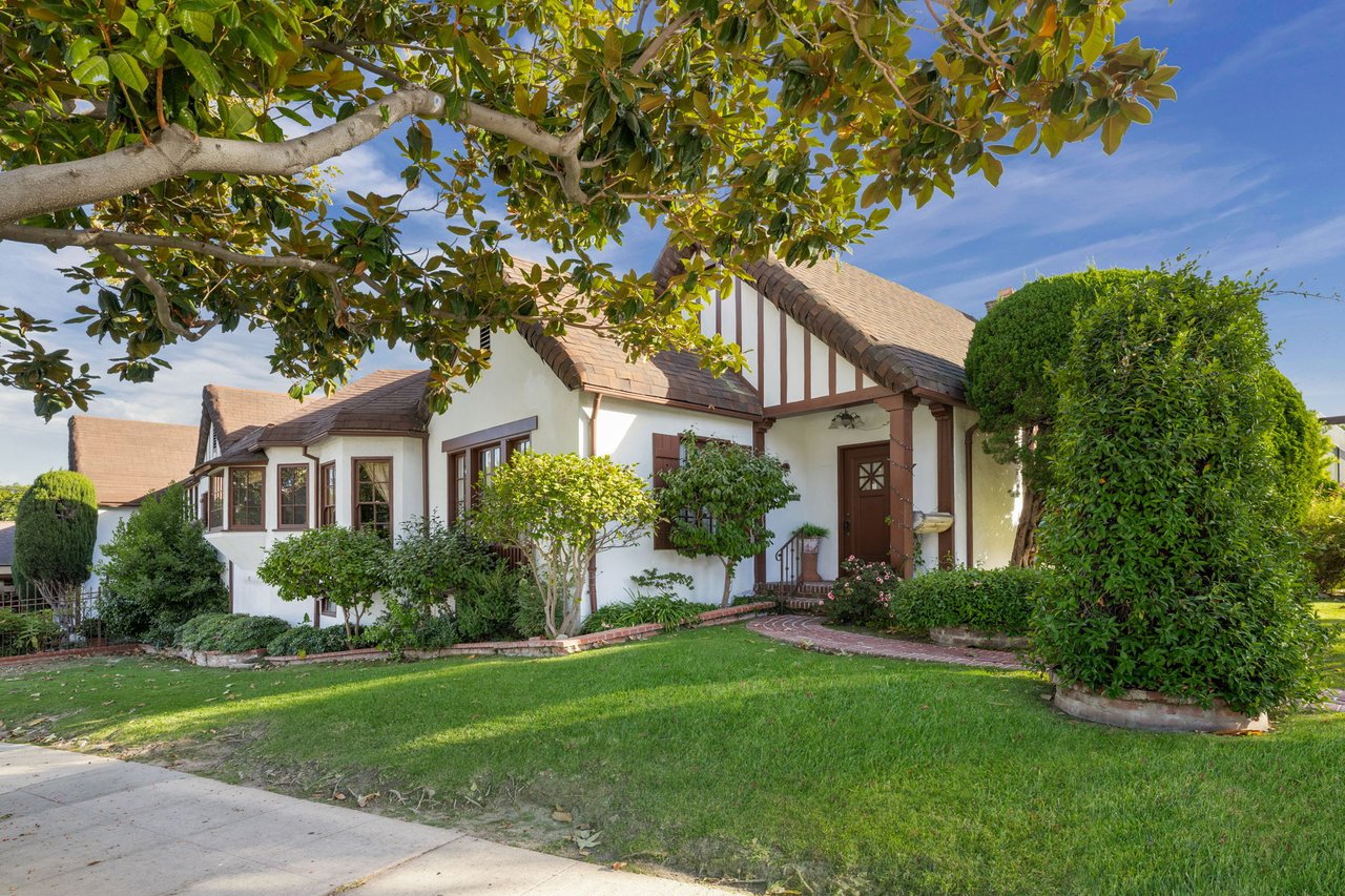 800 S Citrus Avenue