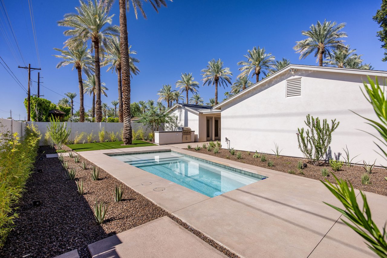 4713 E CALLE REDONDA