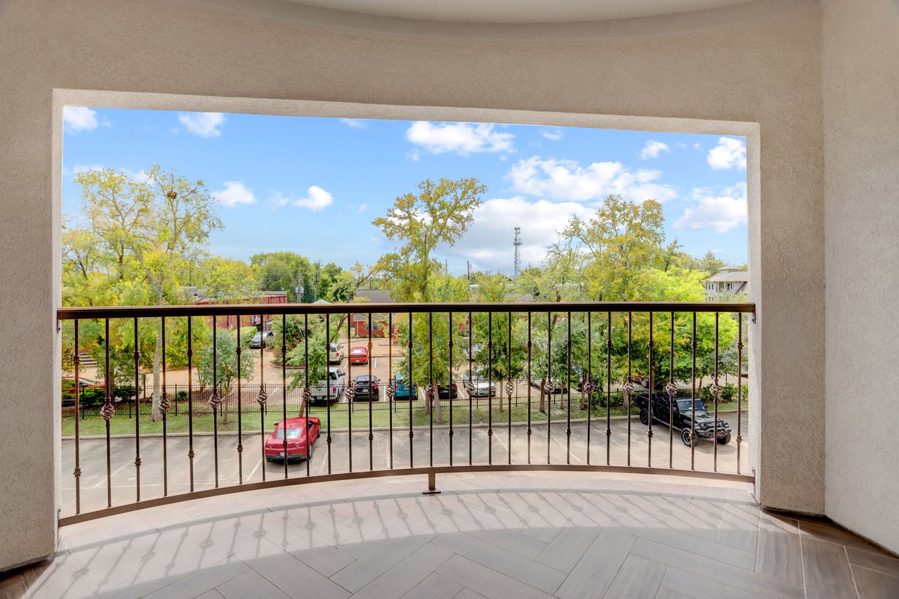 6544 Greatwood Pkwy #B