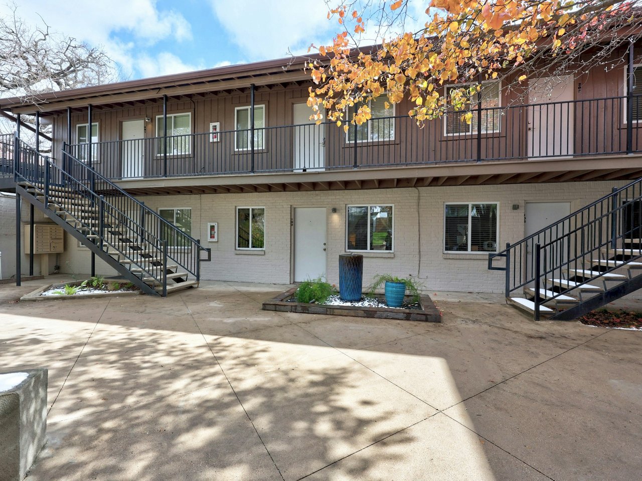 1503 W 9th ST #102