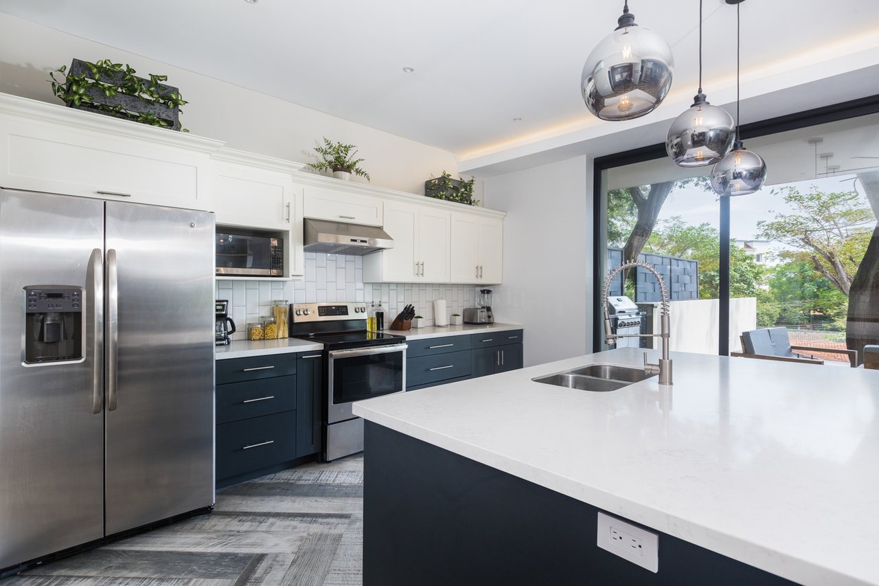 Casa Giving Tree | Modern 5-Bed Luxury Home with Beach Access in Tamarindo, Costa Rica