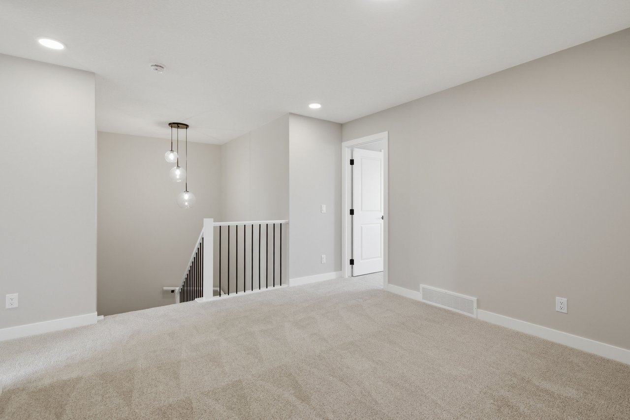 139 Belvedere Crescent SE