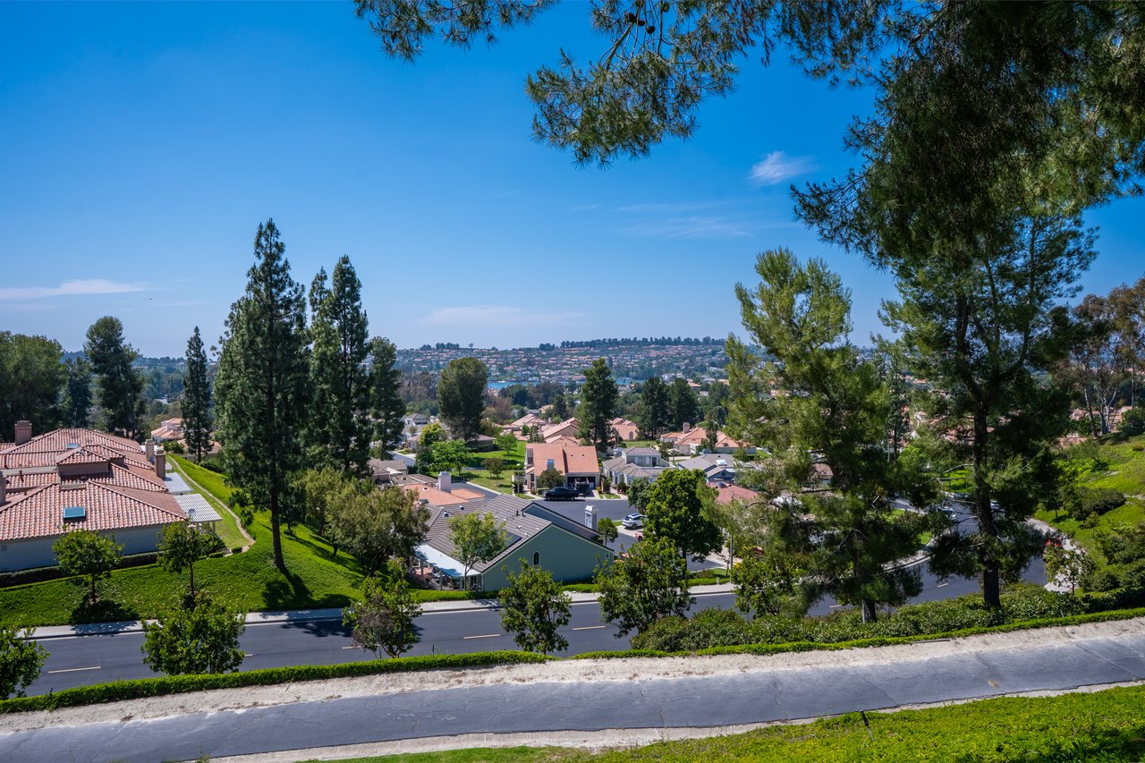 28385 Borgona, Mission Viejo 92692	