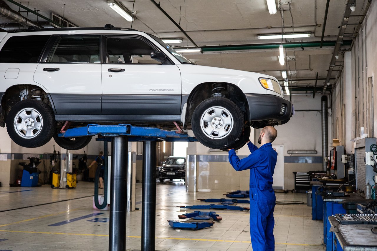 CAR REPAIR & TIRES