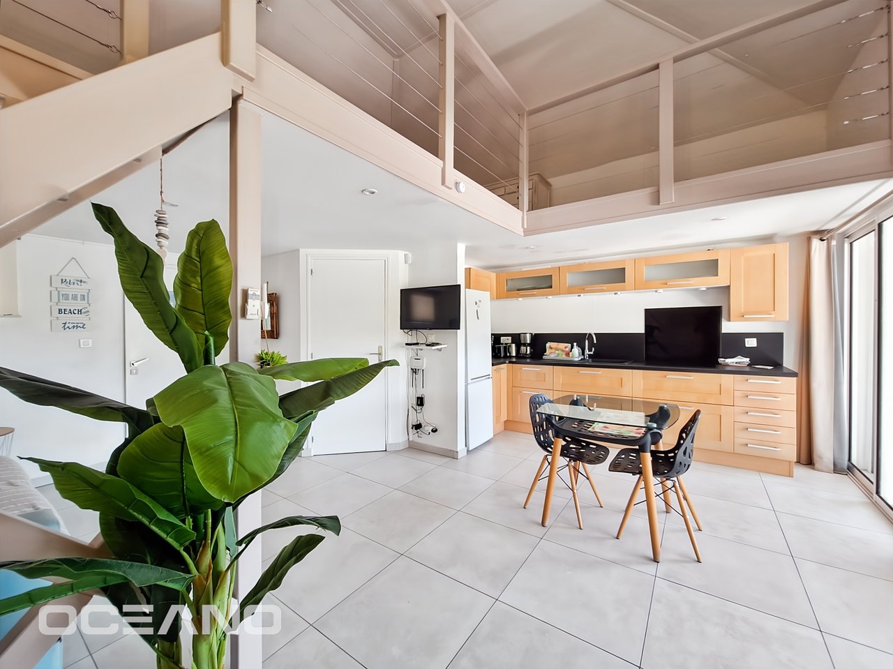 Sea View Mezzanine Studio – Oyster Pond