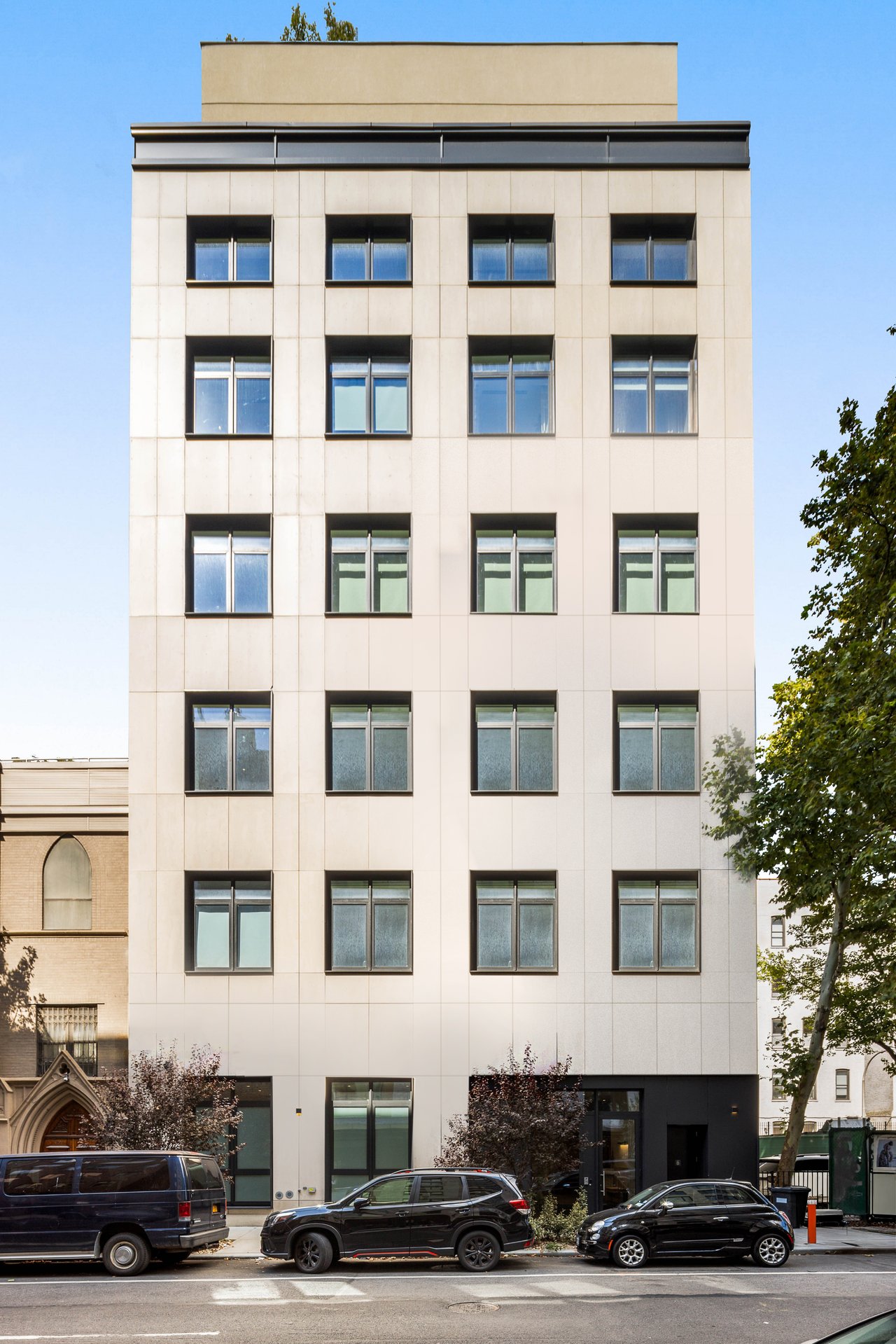 435 West 19th Street photo