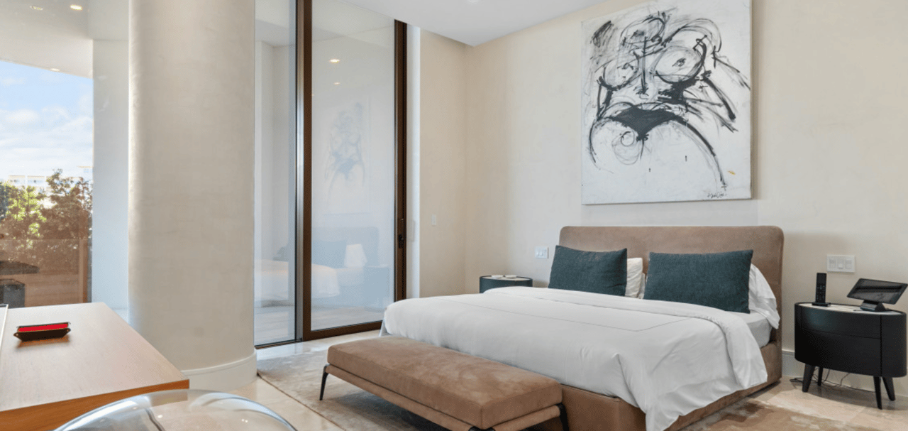 Squire, Albany Bahamas