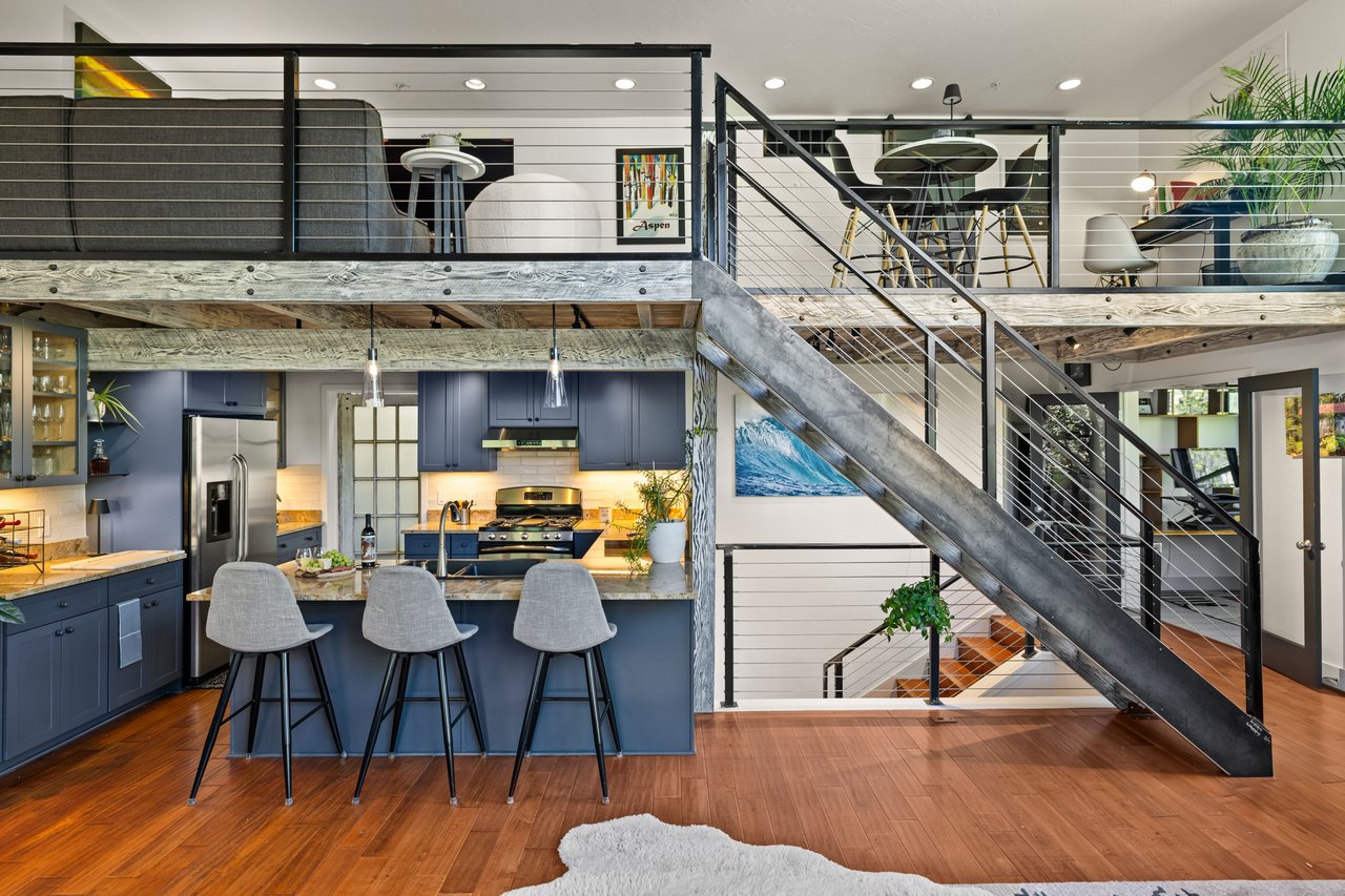 Fully Remodeled End Unit with Designer Luxury