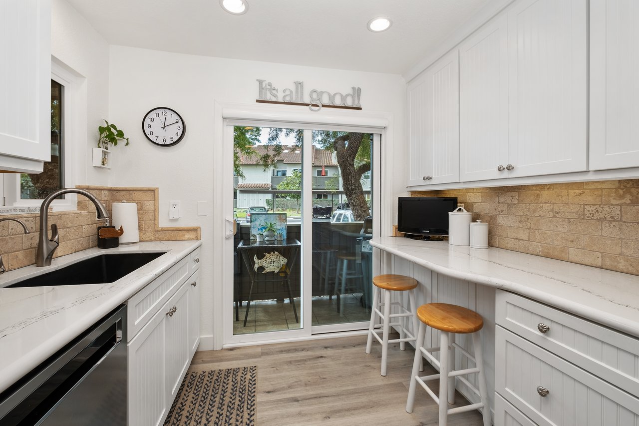 10 Corniche Drive D