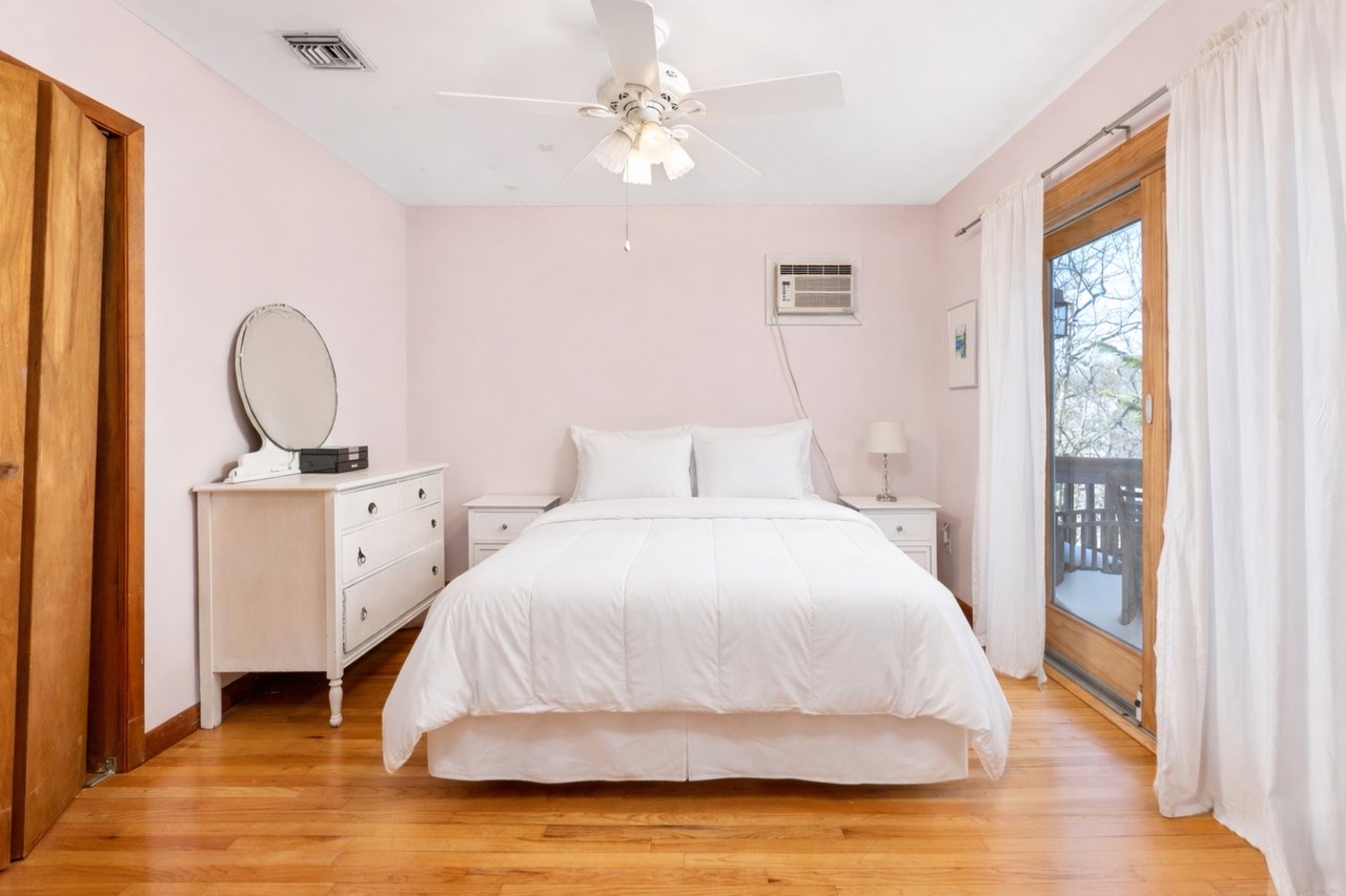 48 Island View Drive West