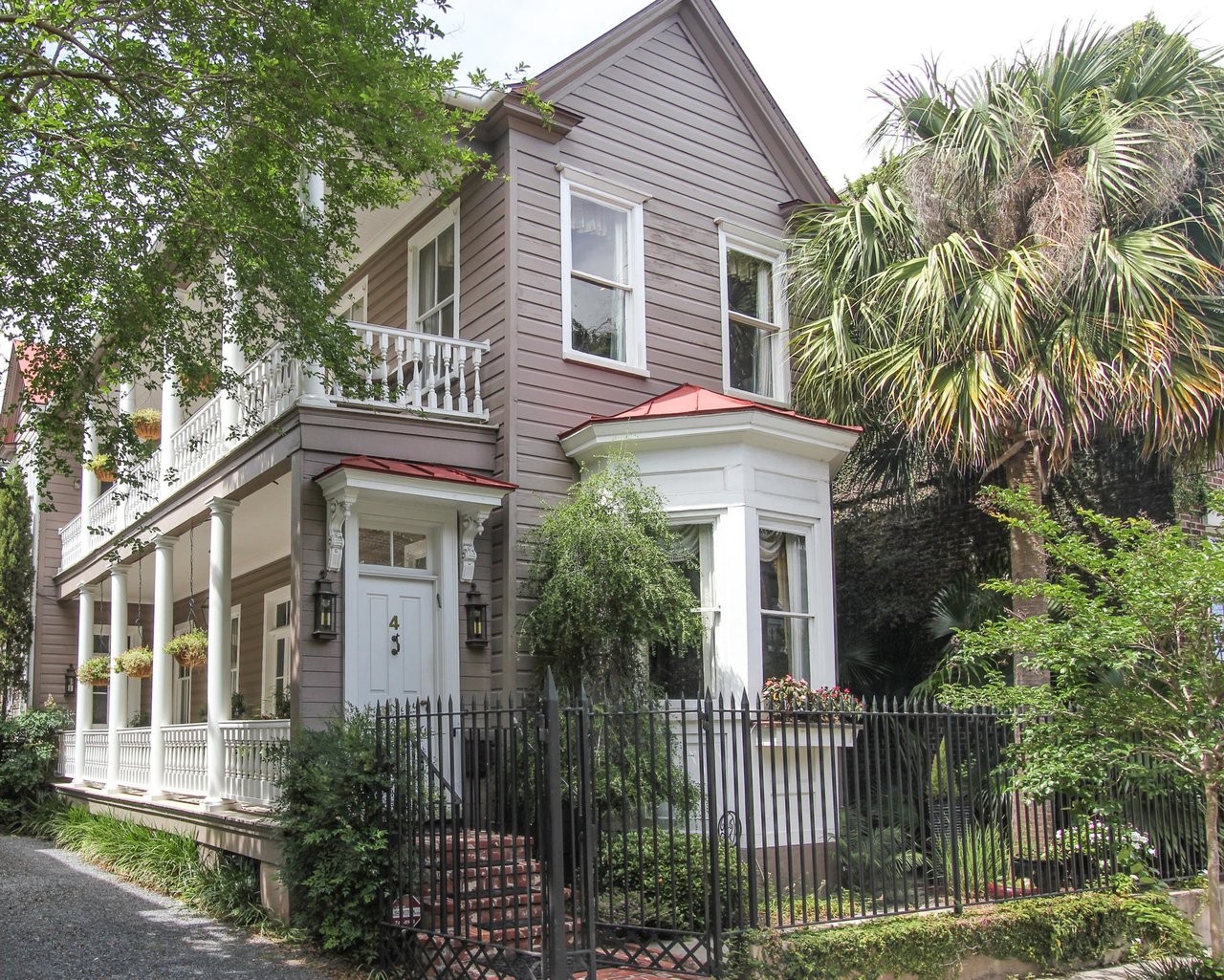 4 Wentworth Street