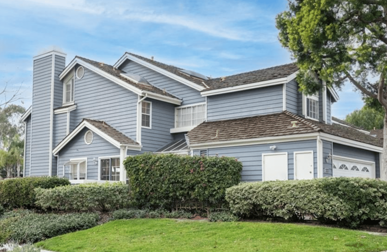 421 Burlington Ct #101, Long Beach