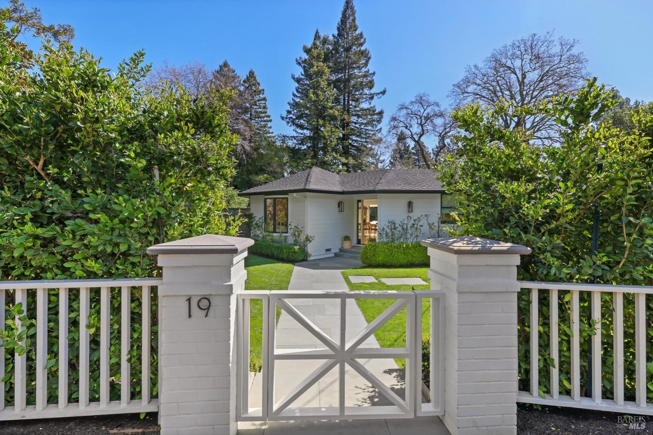 19 Allen Ave