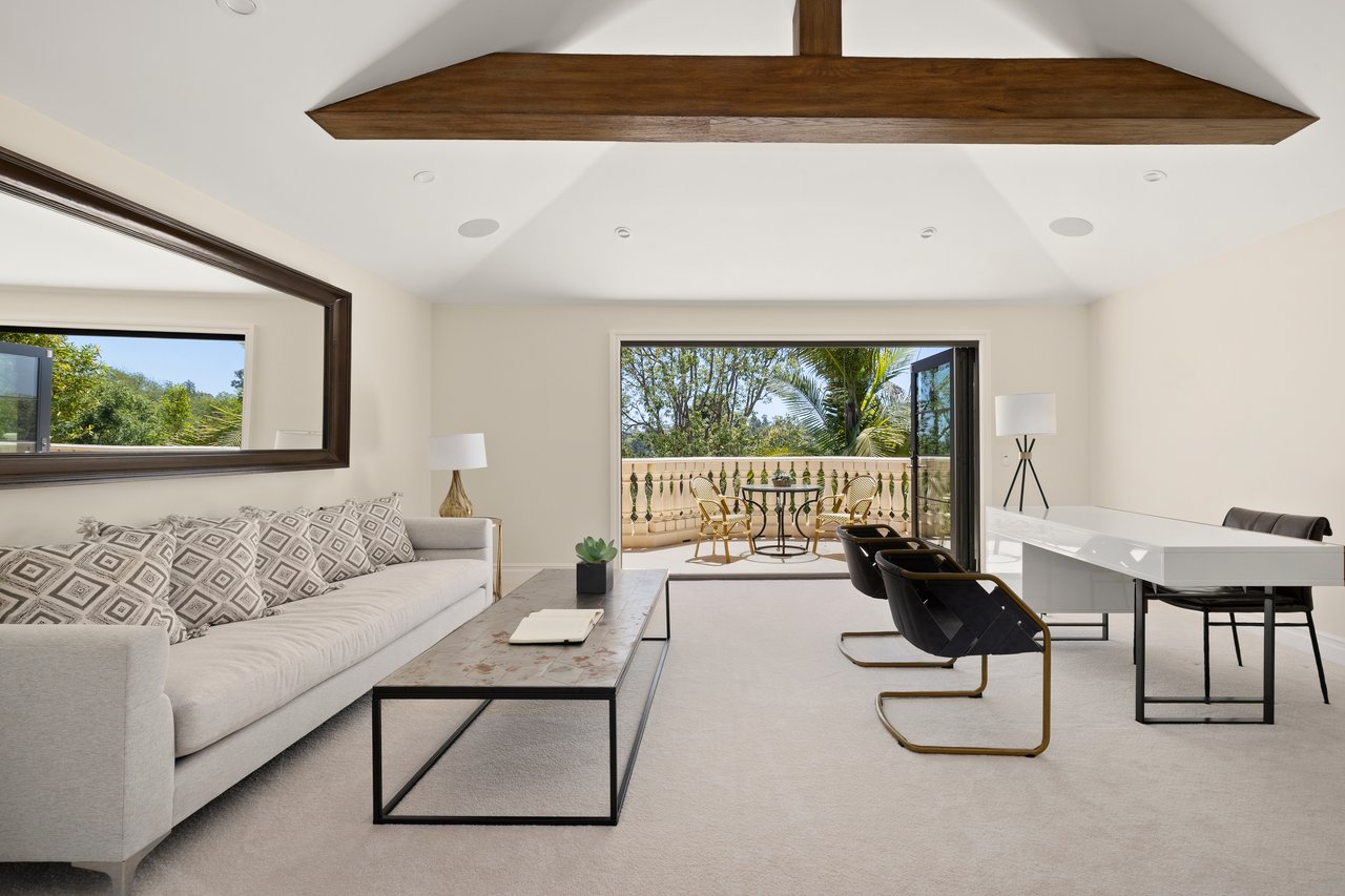2325 Duxbury Cir