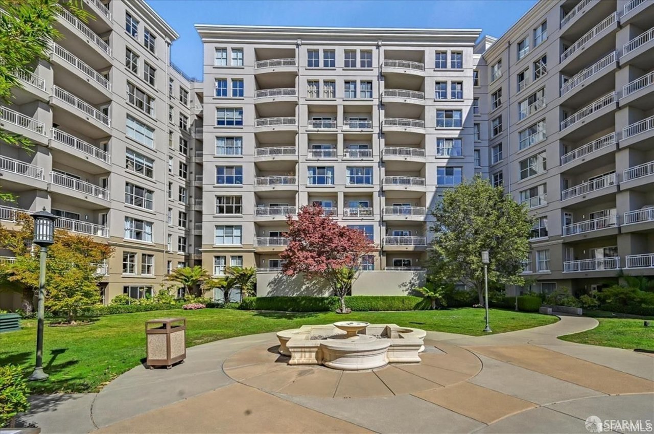 140 South Van Ness Avenue, Unit 322