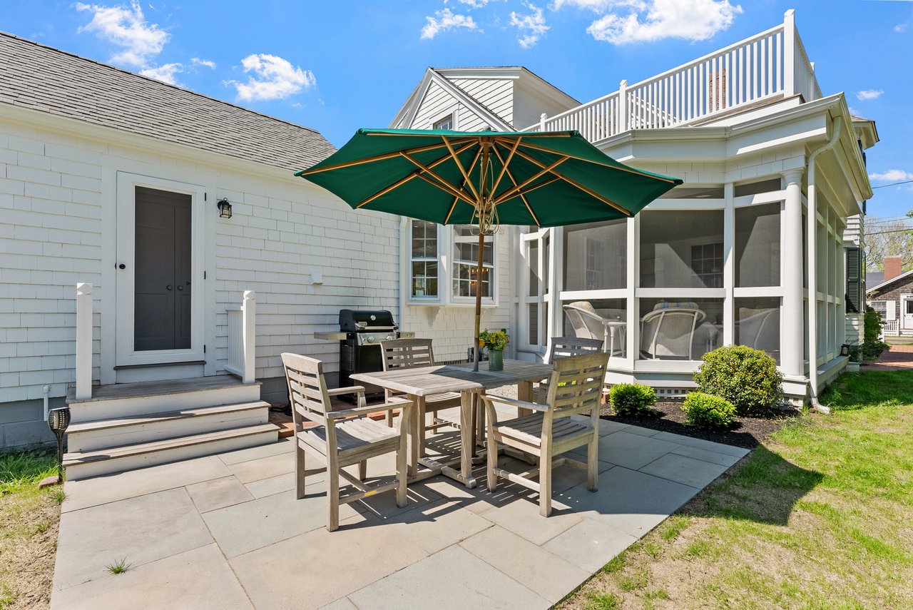 54 Cooke St