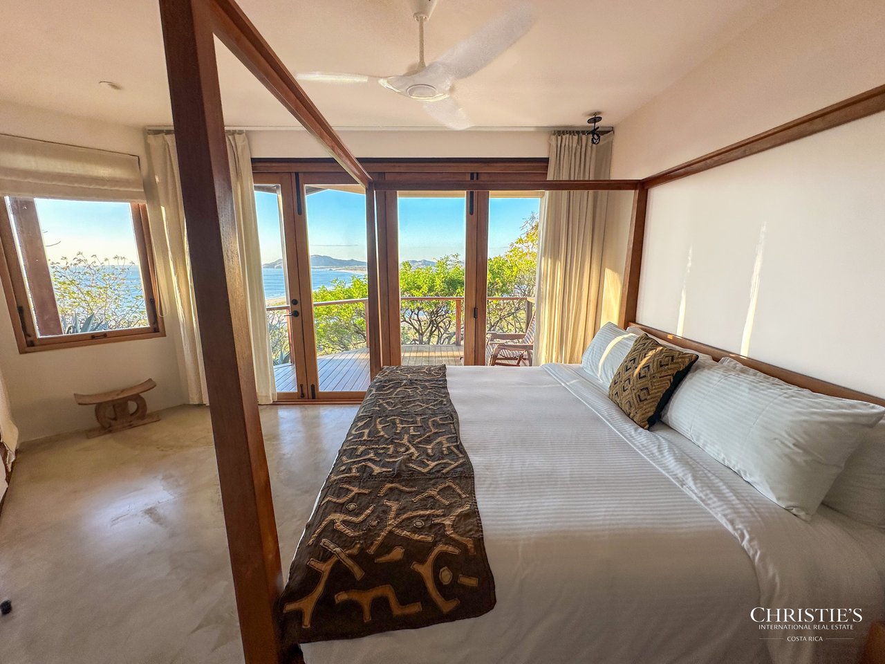 Casa Tres Doces - El Tesoro Development