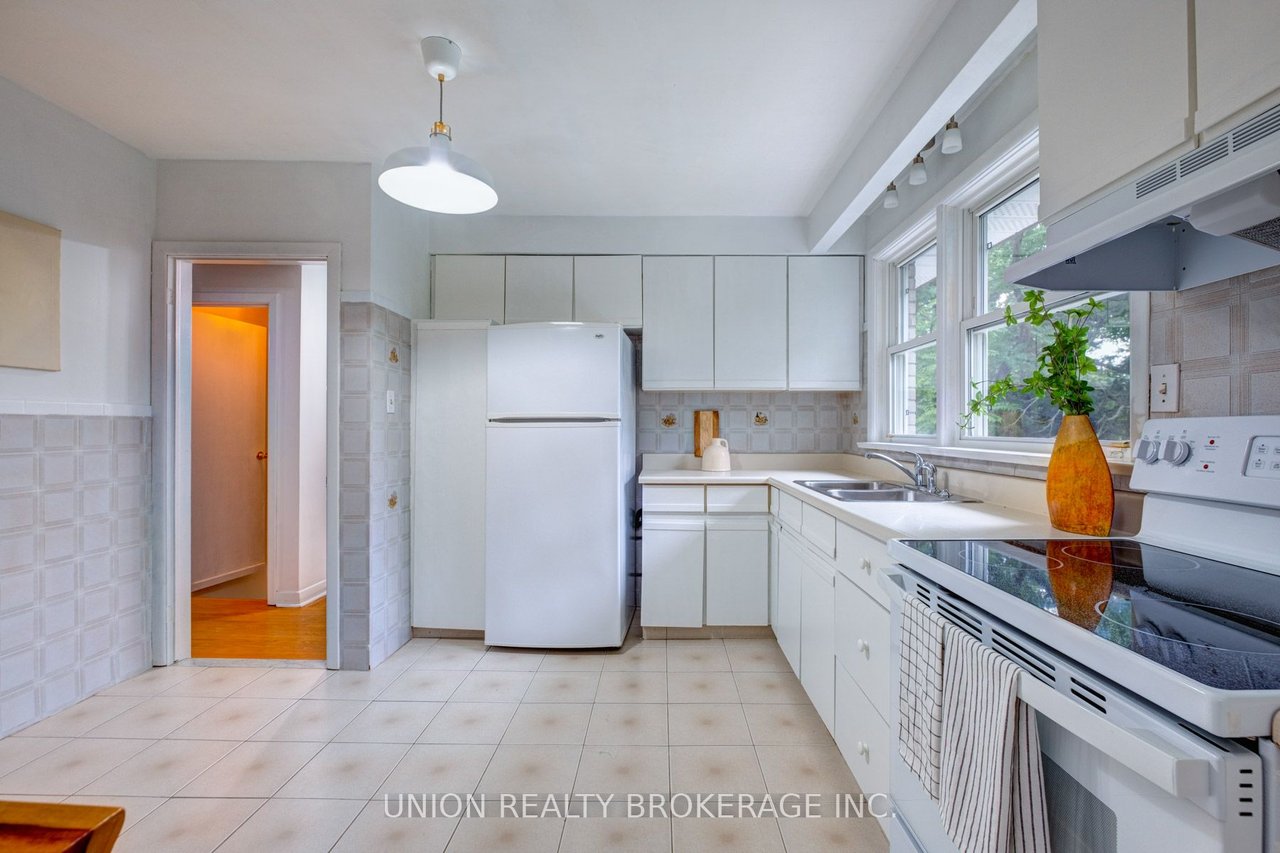 6 Pengelly Ct