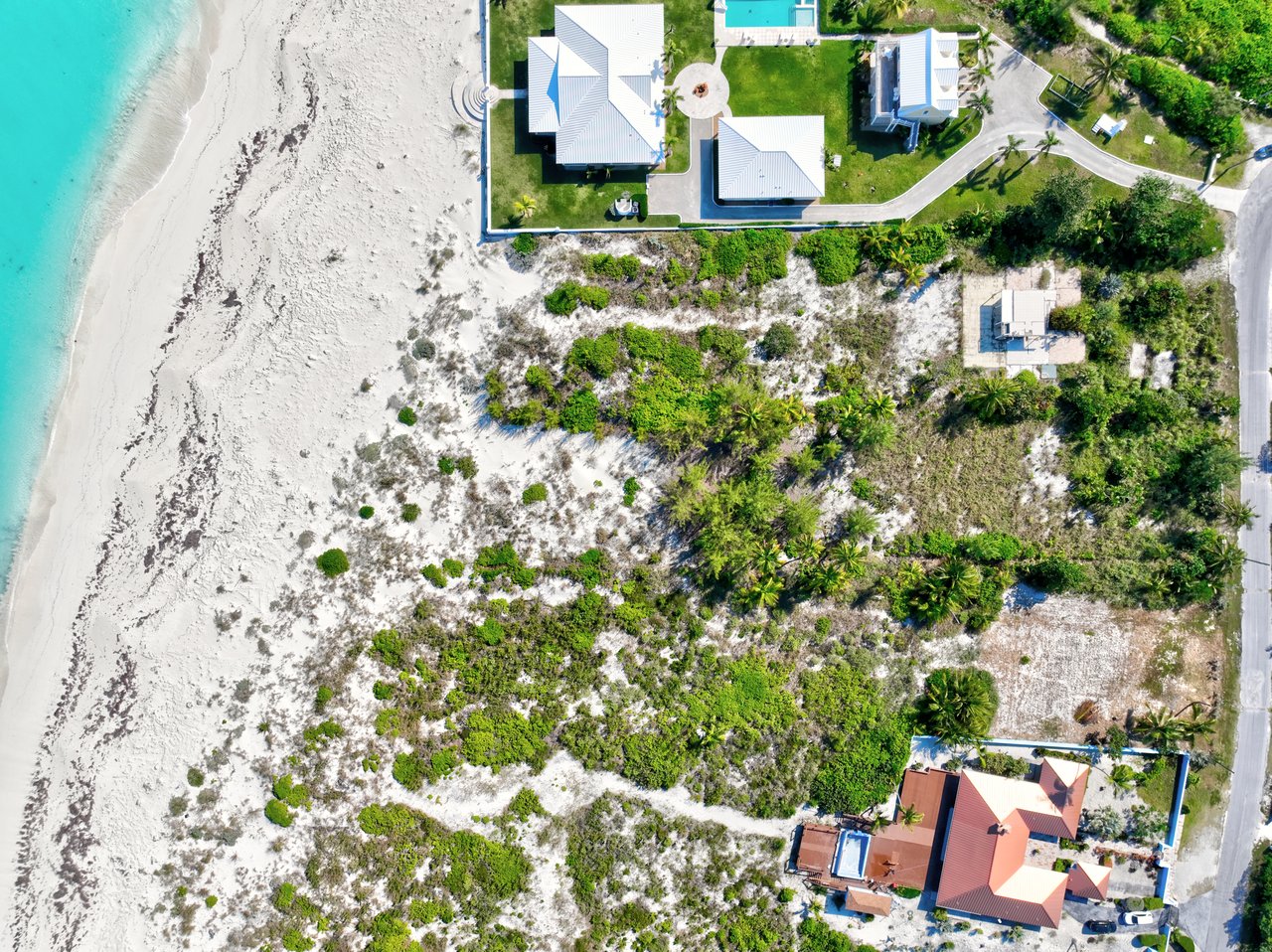 Exclusive Treasure Cay Beachfront Lot