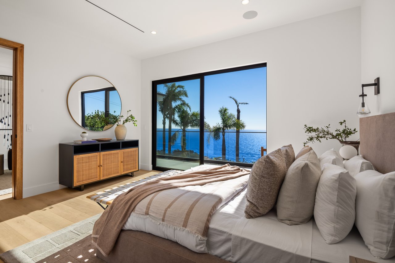 4732 Avenida Del Mar