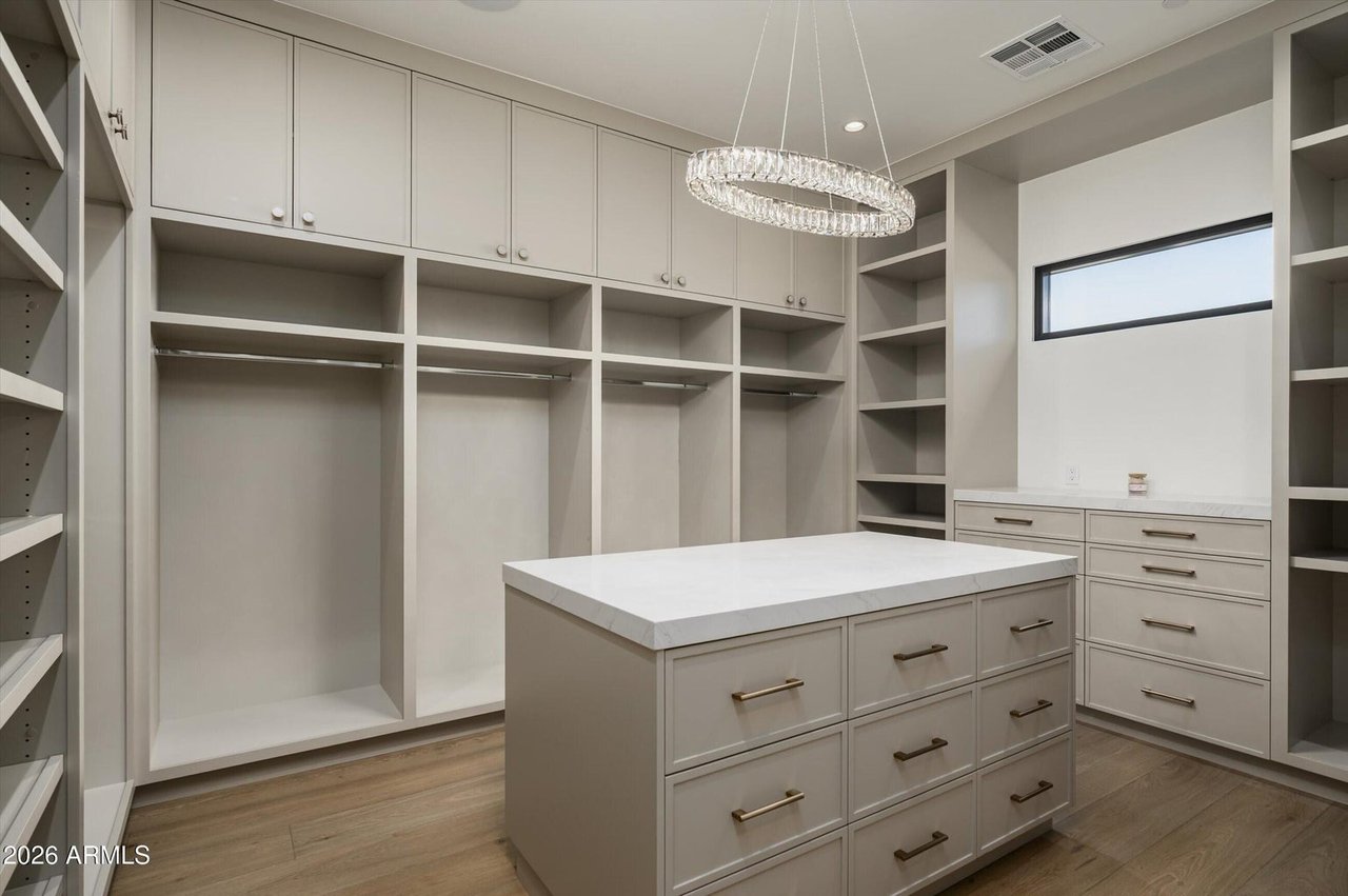 9245 E RIMROCK Drive