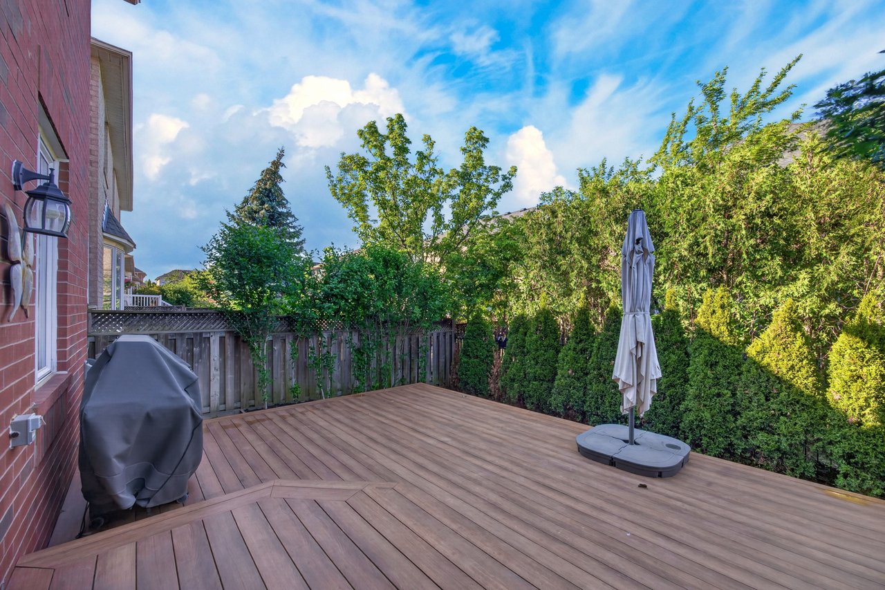 2201 Lapsley Crescent, Oakville