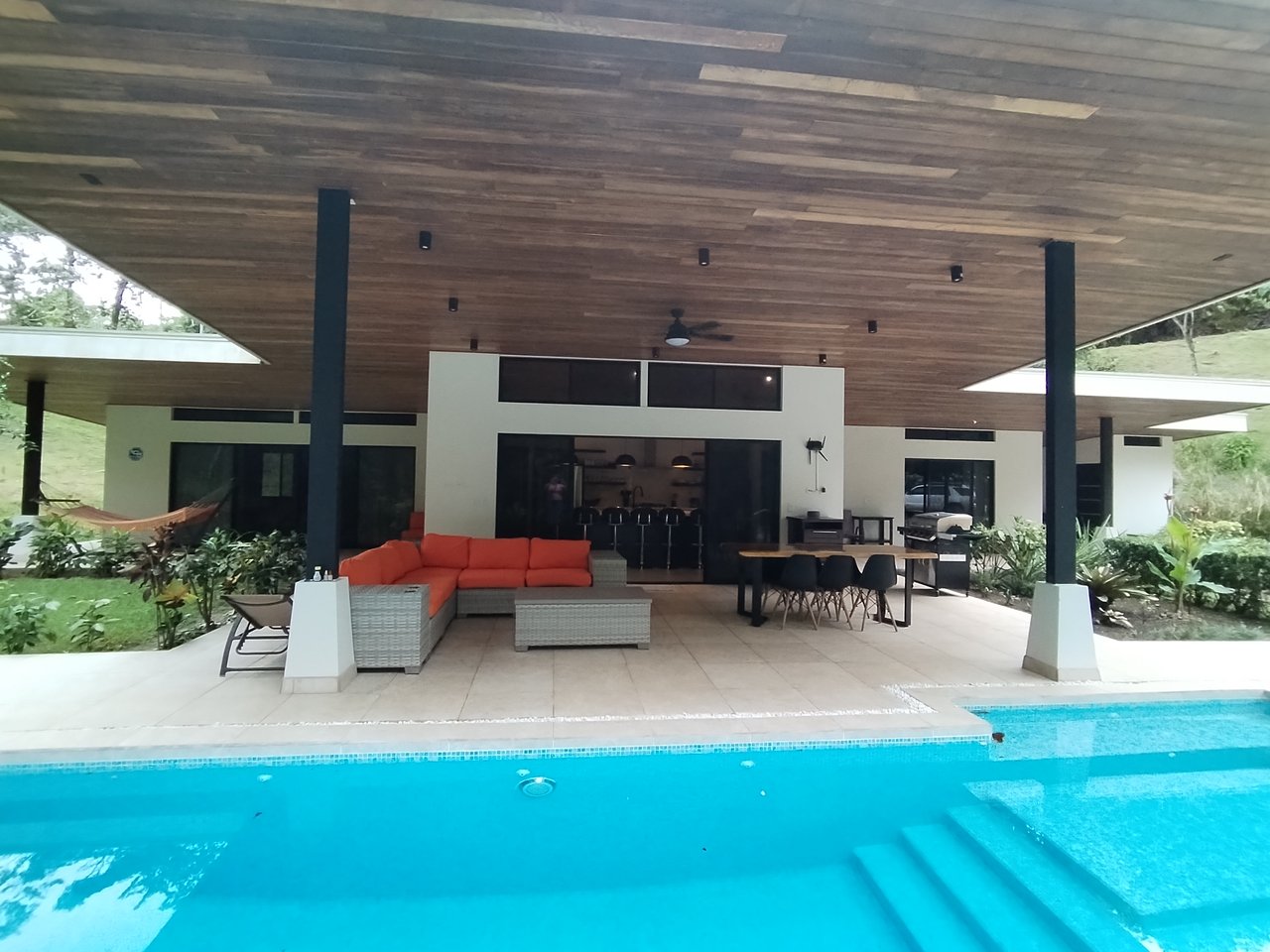 Villa Shanti: Luxurious 3-Bedroom Jungle Home in Ojochal, Costa Rica