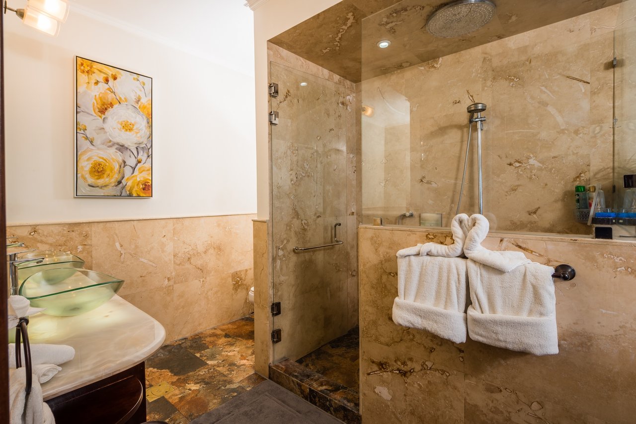 Flamingo Towers Penthouse #32 | Stunning ocean views with the luxury of condo living at Flamingo Beach!