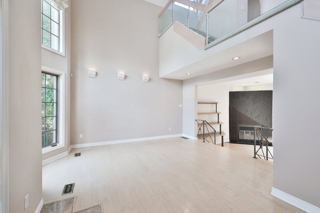78 West River Street, Oakville