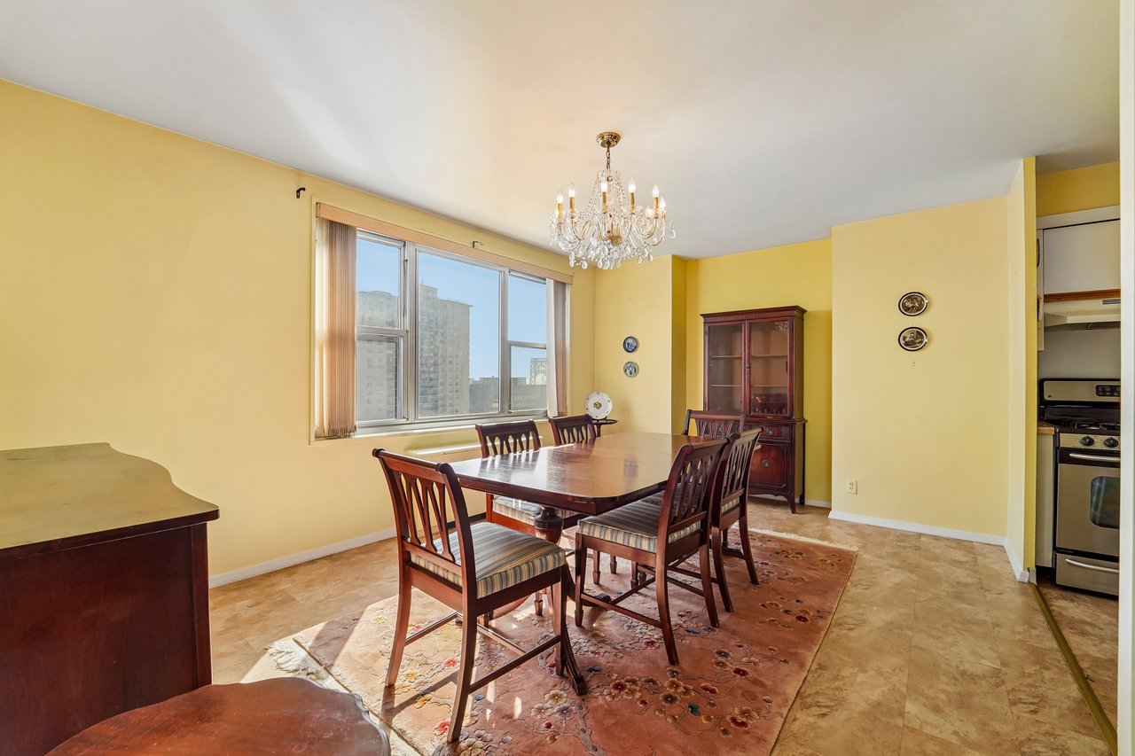 2000 Linwood Avenue 11A