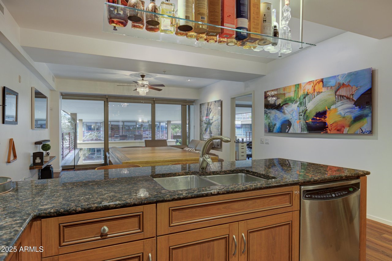 7147 E Rancho Vista Dr, #4007