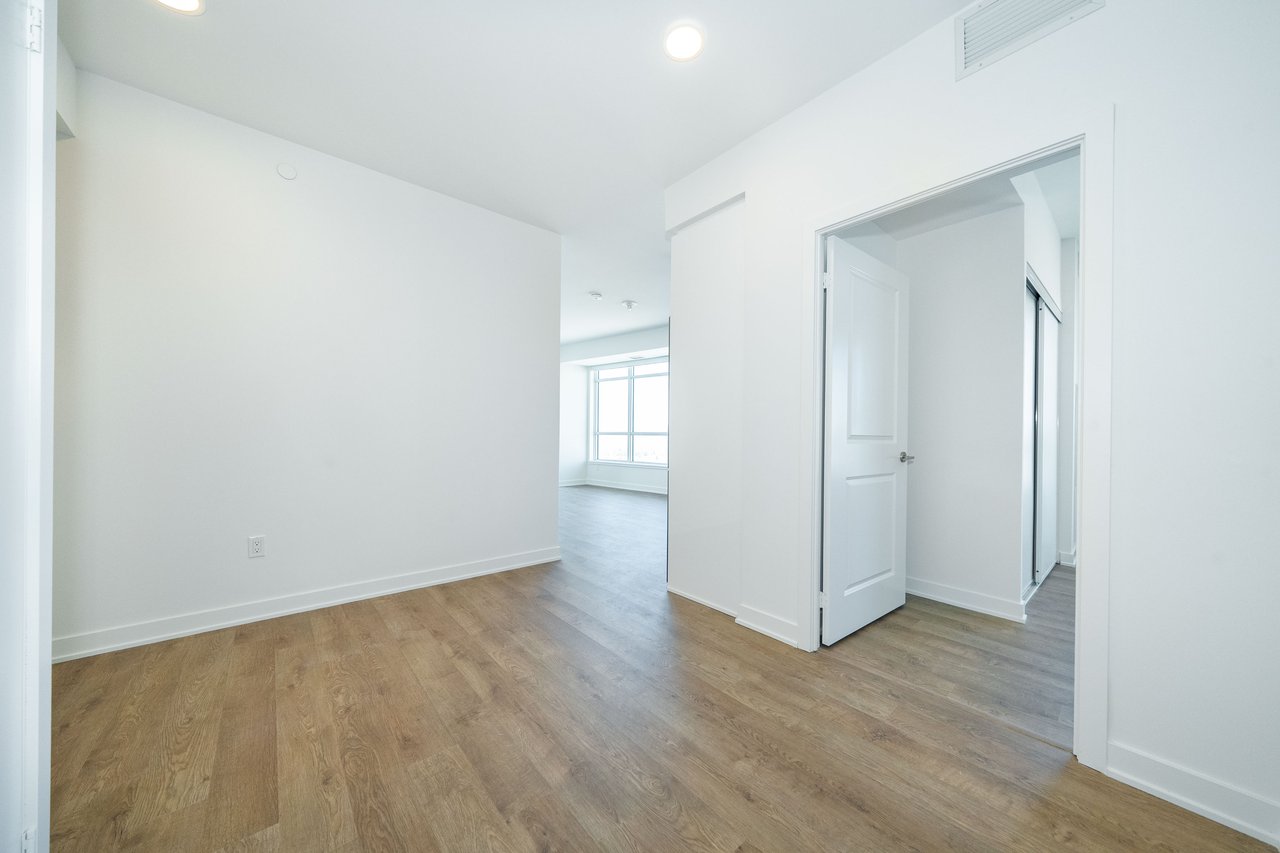 30 Upper Mall Way, A2205