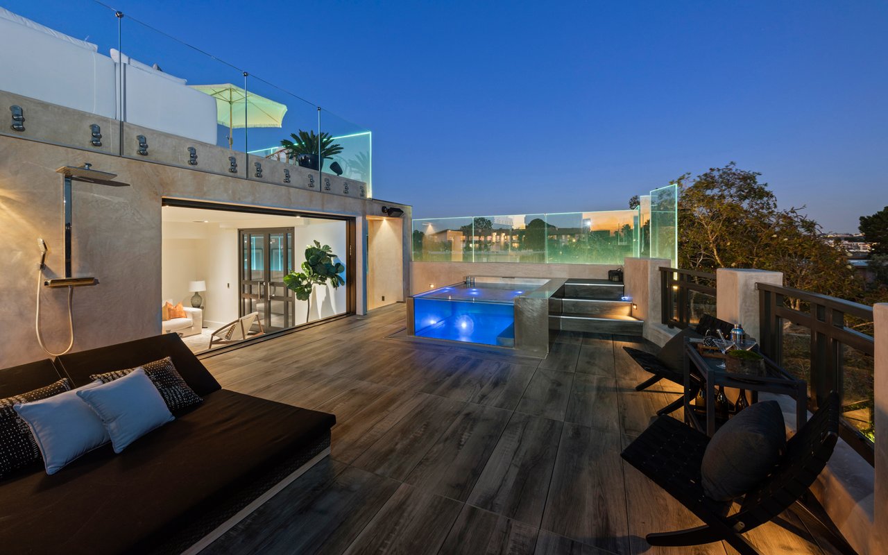 145 Channel Pointe Mall