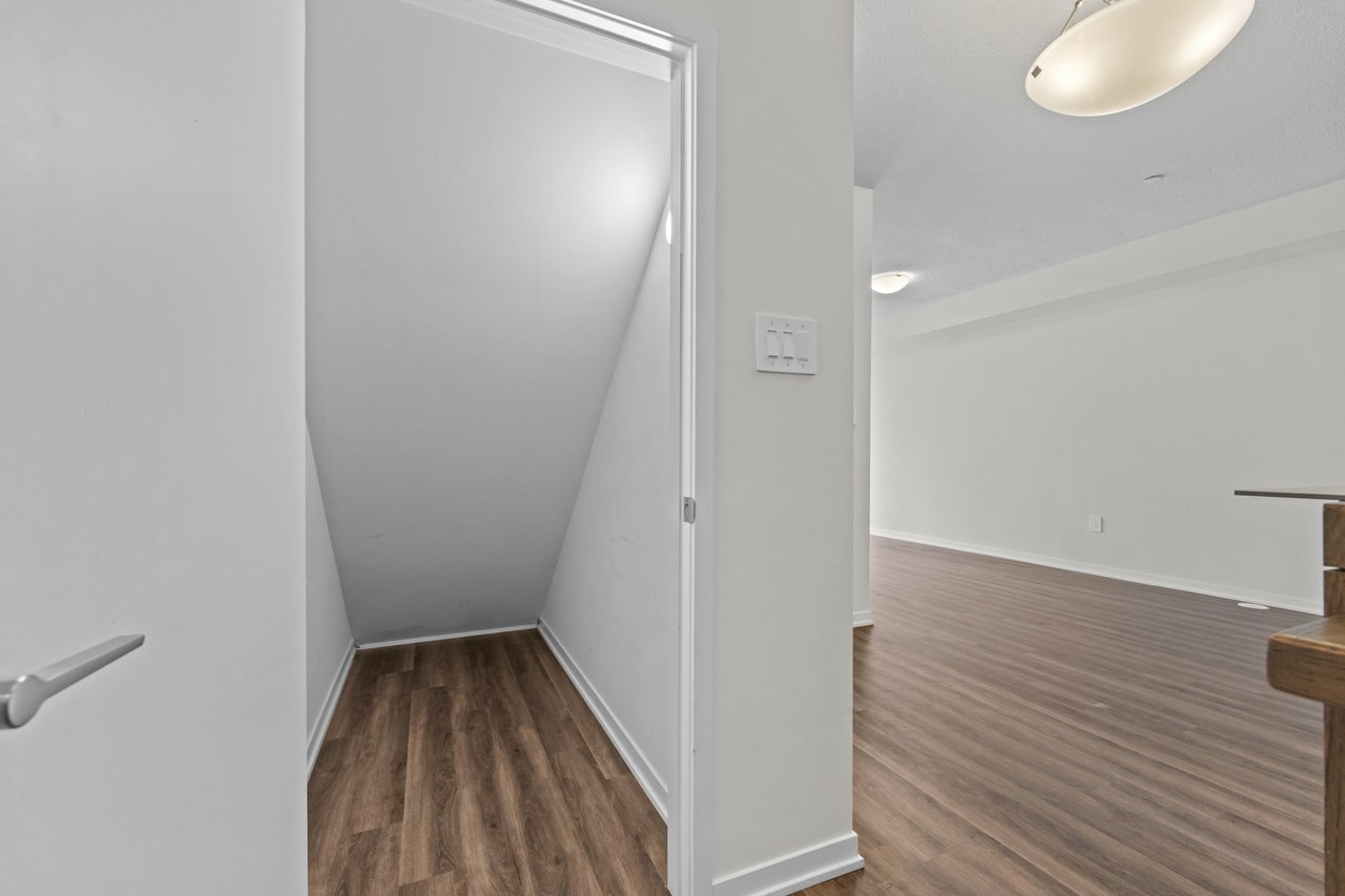 31 Honeycrisp Cres Townhouse 57