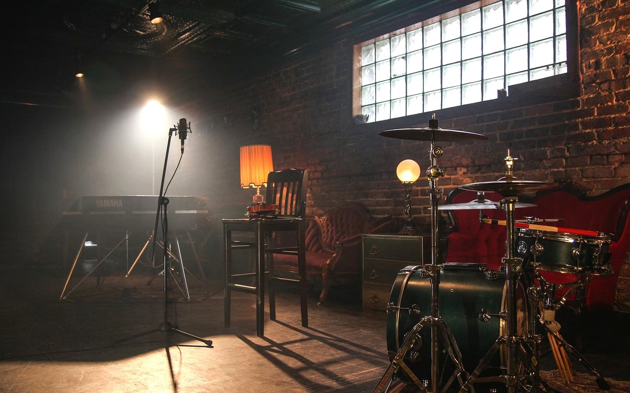 Top Entertainment Spots Near Newport, RI