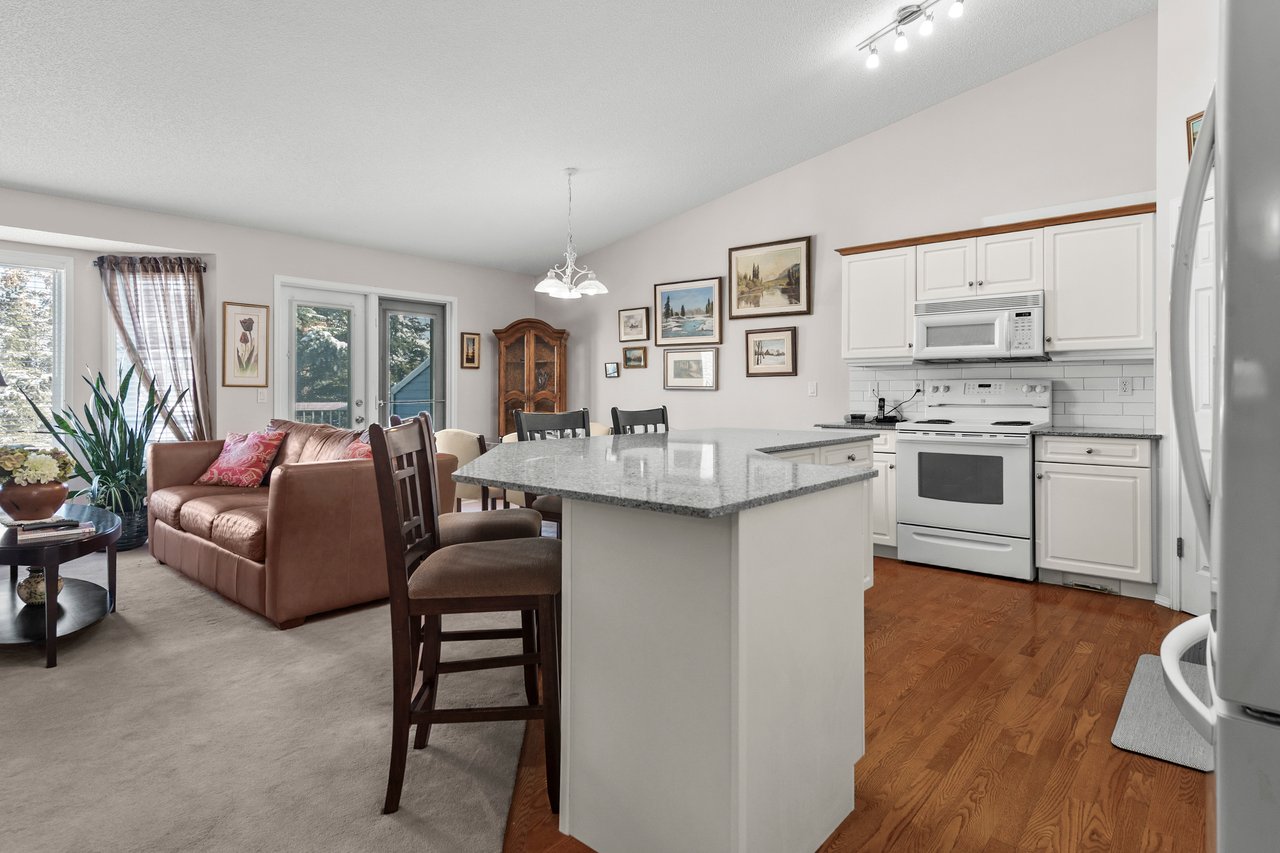 180 Valley Ridge Heights NW